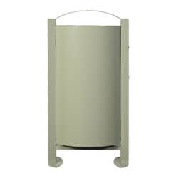 Vooraanzicht van ARKEA vaste afvalbak 60 liter cementgrijs met duurzame stalen behuizing.